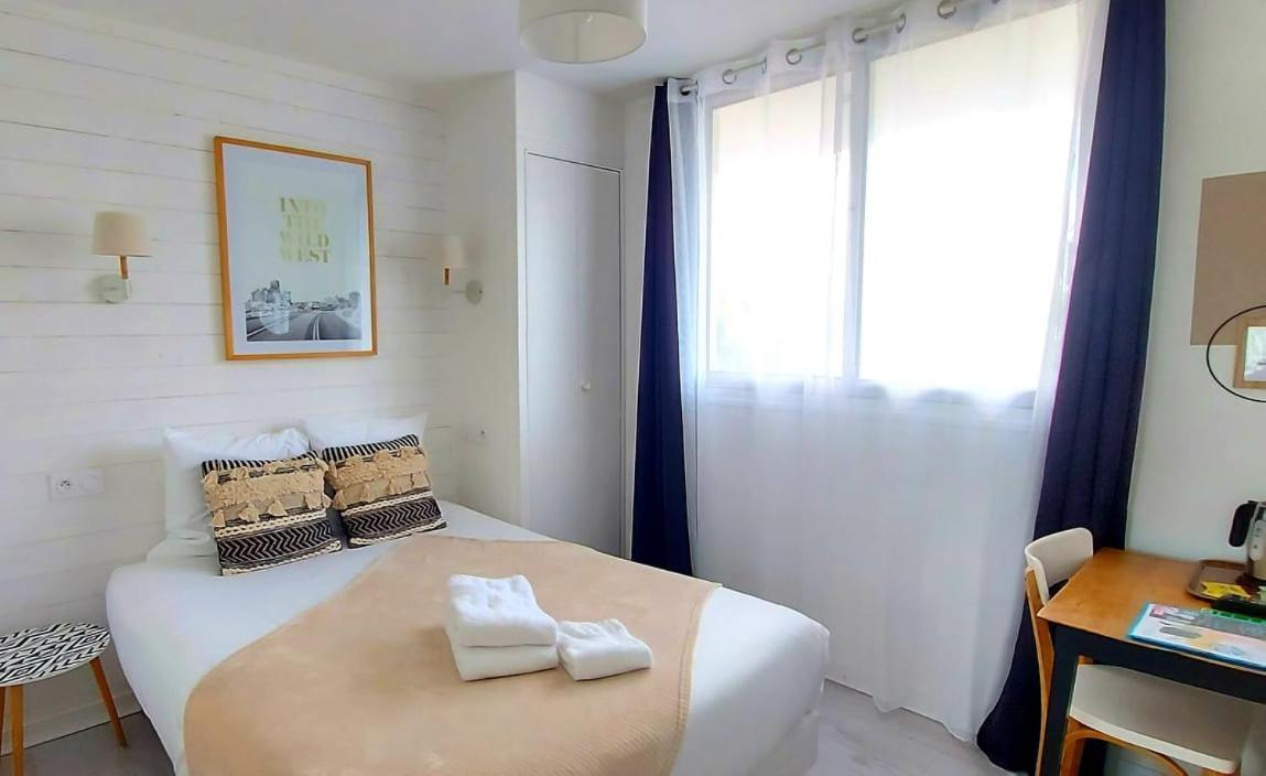 Hotel La Croisette & Restaurant Bistrot Gantier En Centre Ville Royan Dış mekan fotoğraf